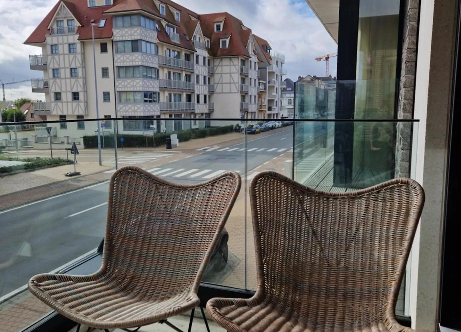 Allure Modern & Zonnig Appartement Met Balkon Middelkerke Apartment