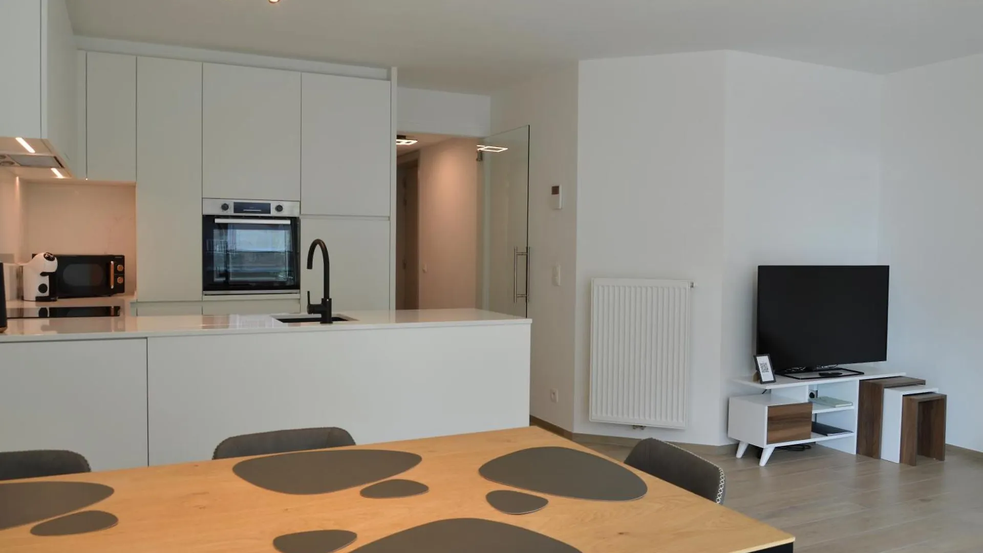 Allure Modern & Zonnig Appartement Met Balkon Middelkerke 0*,  Belgium