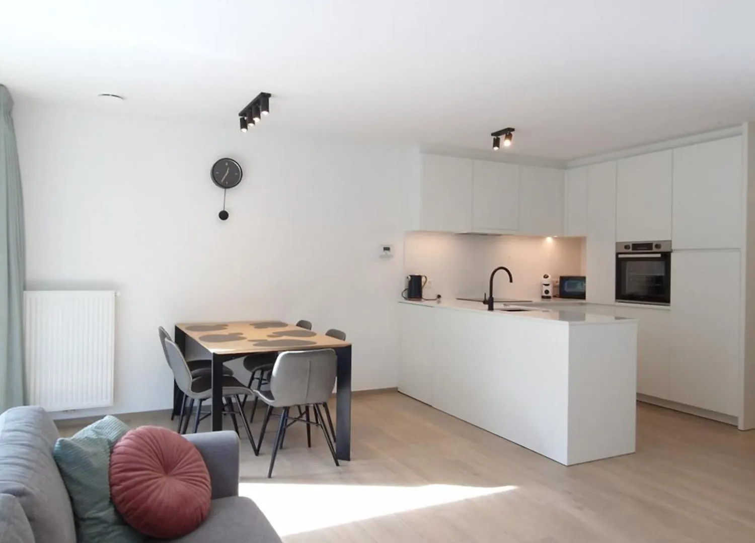 Allure Modern & Zonnig Appartement Met Balkon Middelkerke Belgium
